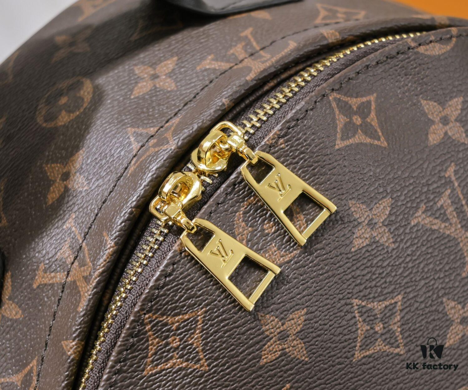 69307cf36e68136f4d9a715e Upgraded Original Version (New Backpack) Mini, Medium, Large Size Real Images - Mini M44873, Medium 44871, 41560, 41561, 41562 Monogram Backpack