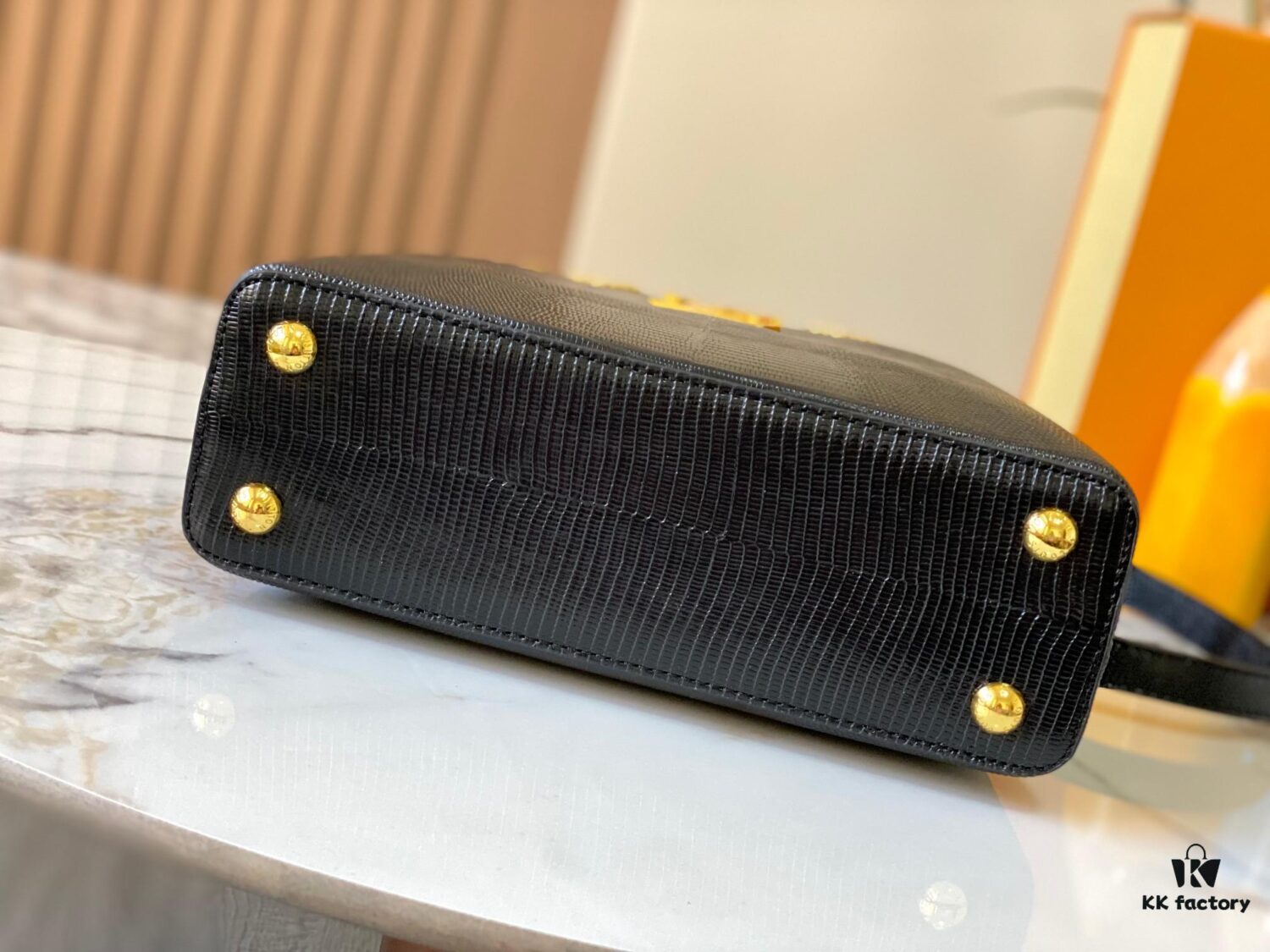 69307d4b6e68136f4d9a71e4 Top Grade Original Guangzhou Stock M12297 Black Lizard Skin with Diamond-Inlaid Golden Crown Capucines BB Handbag