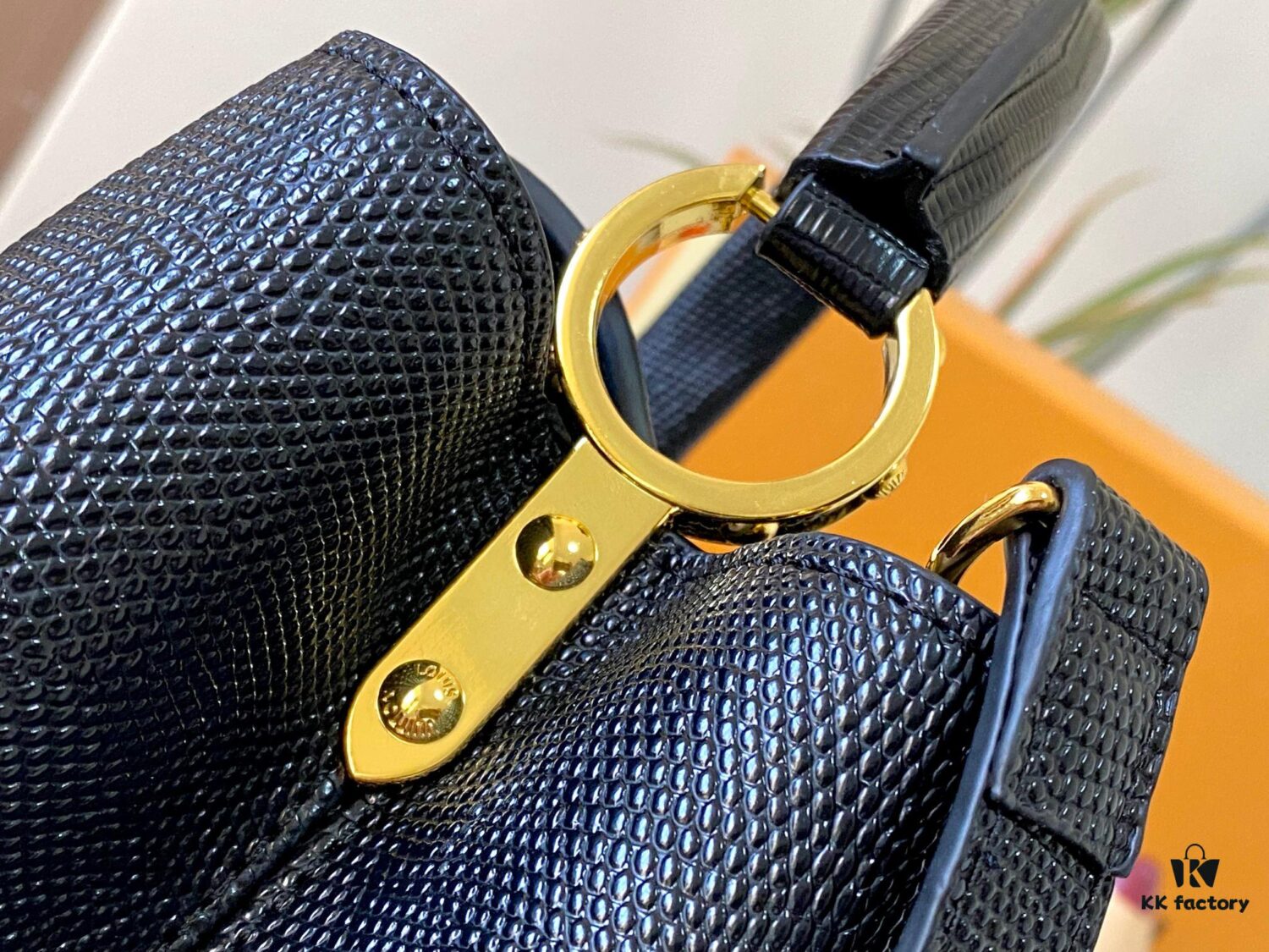 69307d4b6e68136f4d9a71e7 Top Grade Original Guangzhou Stock M12297 Black Lizard Skin with Diamond-Inlaid Golden Crown Capucines BB Handbag