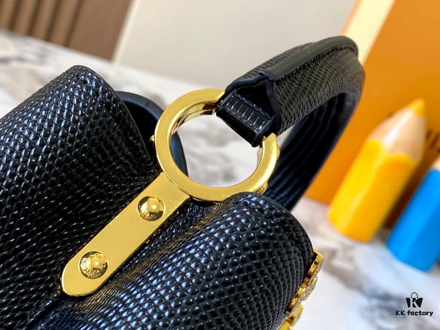 Top Grade Original Guangzhou M12296 Black Lizard Leather with Gold Diamond Crown Capucines Mini Bag