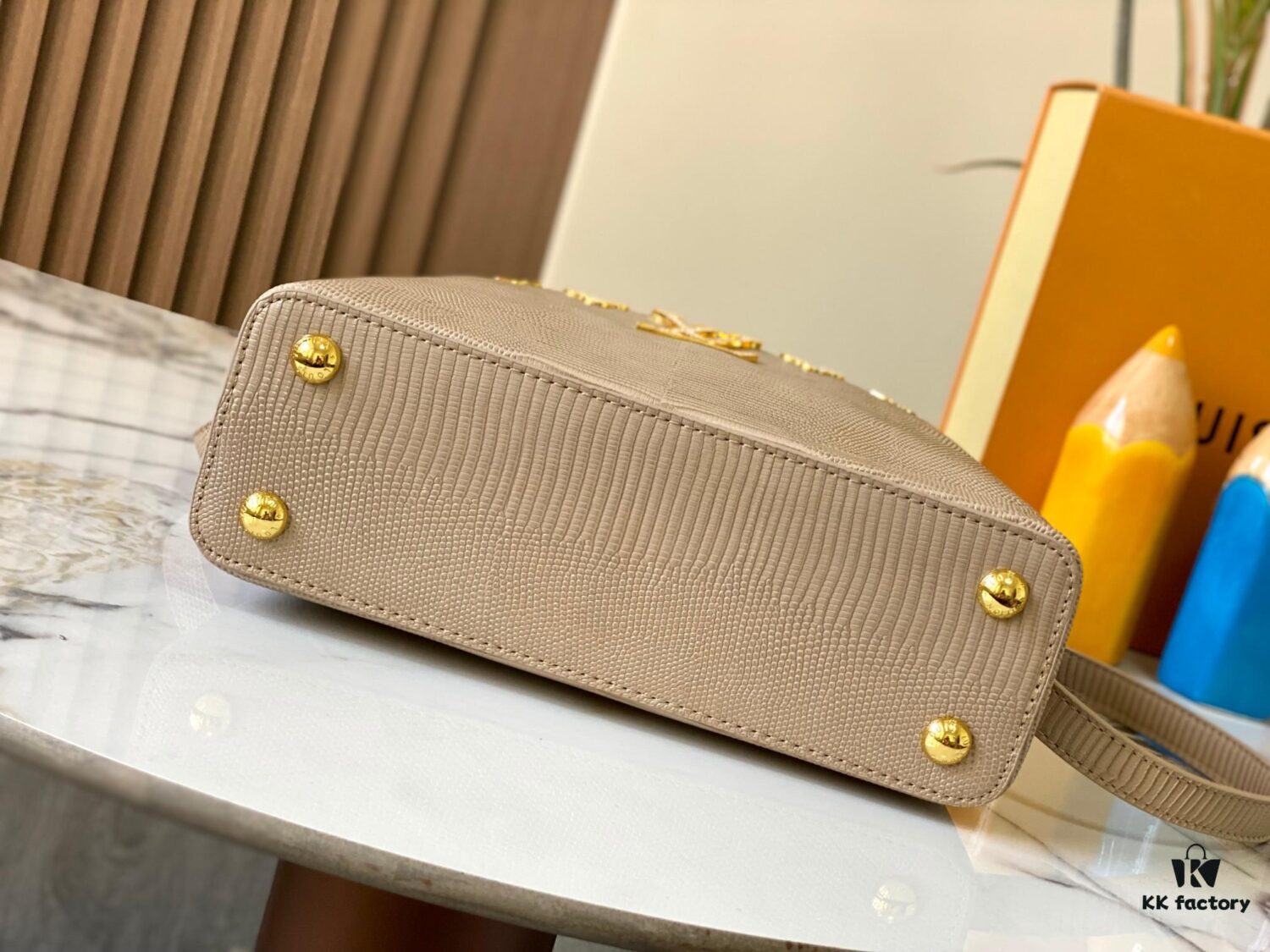 69307d536e68136f4d9a71f4 Top-Grade Original Guangzhou Stock M12297 Beige Lizard Leather with Gold Diamond Crown Capucines BB Bag