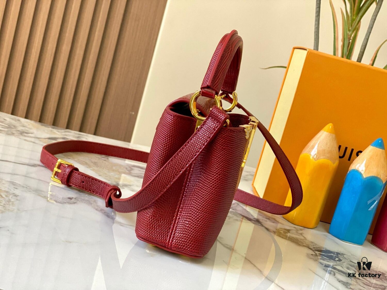 69307d726e68136f4d9a721f Top Quality Original Guangzhou Stock M12296 Burgundy Lizard Skin Combined with Golden Diamond Crown 🔺 This Capucines Mini Bag Features Luxurious Lizard Leather Exterior with Soft Lambskin Lining, Accented with Brilliant Metallic Hardware