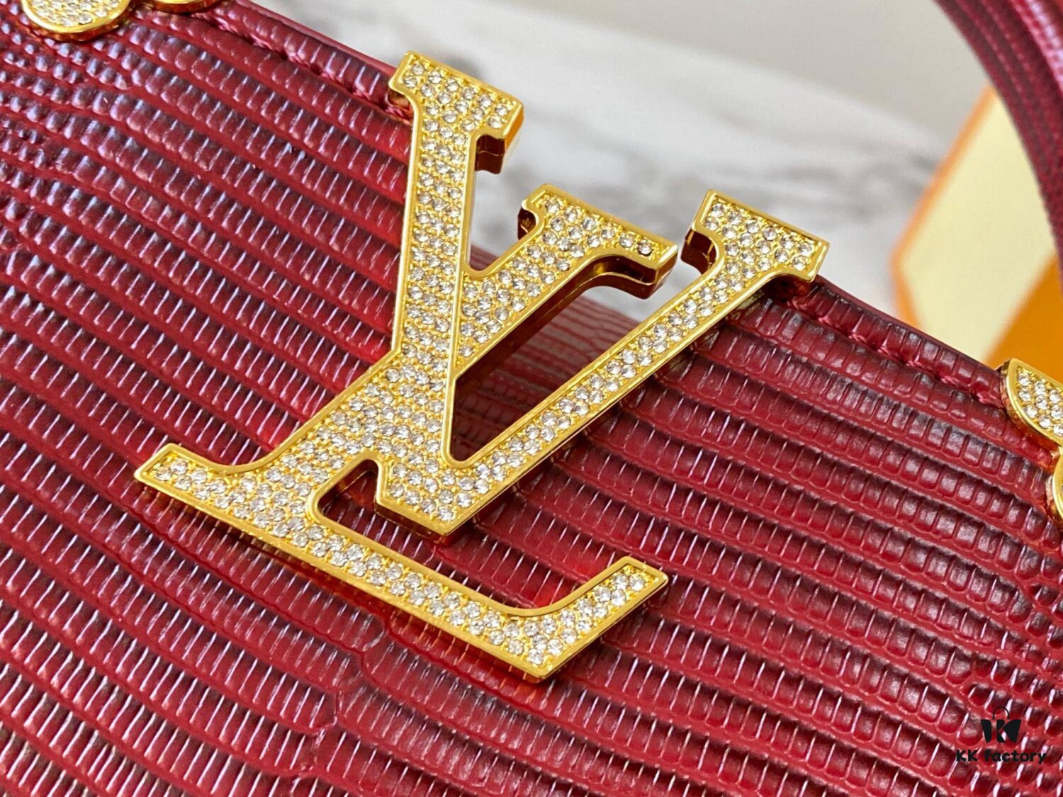 69307d786e68136f4d9a7224 Top Quality Original Guangzhou Stock M12296 Burgundy Lizard Skin Combined with Golden Diamond Crown 🔺 This Capucines Mini Bag Features Luxurious Lizard Leather Exterior with Soft Lambskin Lining, Accented with Brilliant Metallic Hardware
