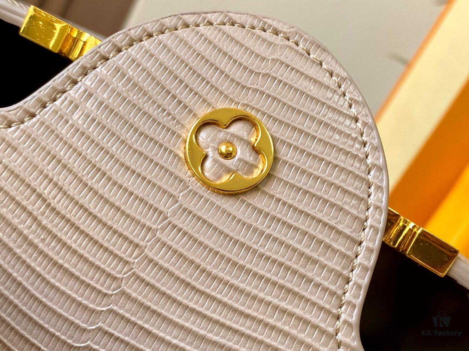 69307d7d6e68136f4d9a722c Top-Grade Original Guangzhou Stock M12297 Beige Lizard Leather with Gold Diamond Crown Capucines BB Bag