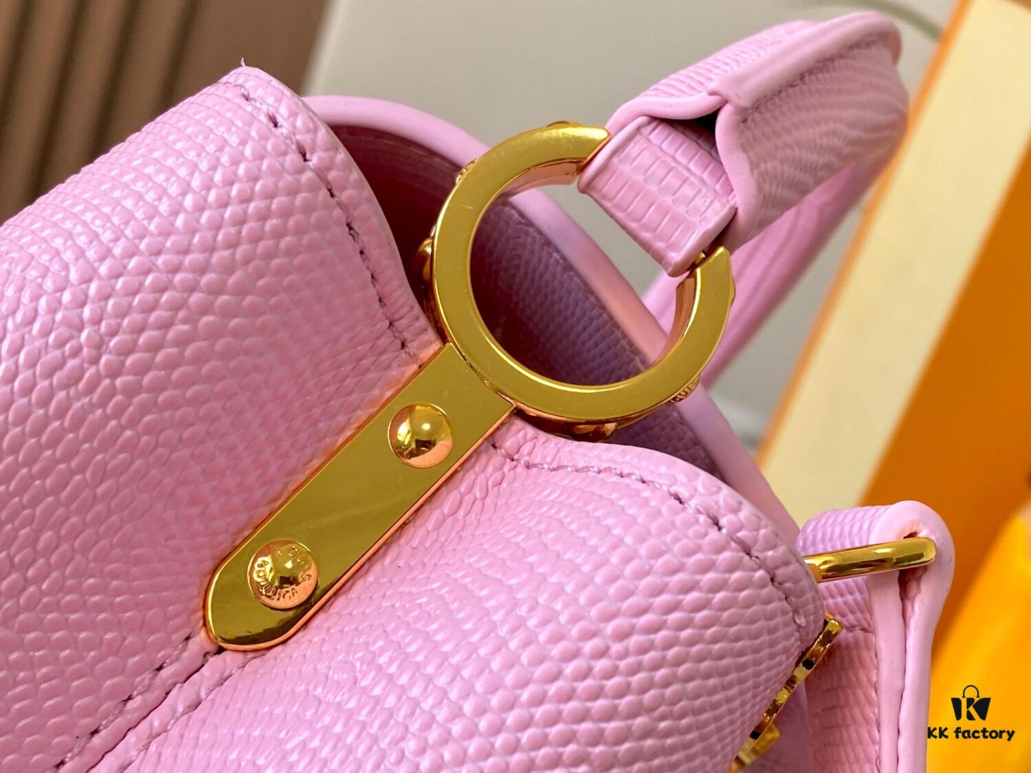 69307d836e68136f4d9a7235 Top Quality Original Guangzhou M12296 Pink Lizard Leather Combined with Golden Diamond Crown 🔺 Capucines Mini Bag