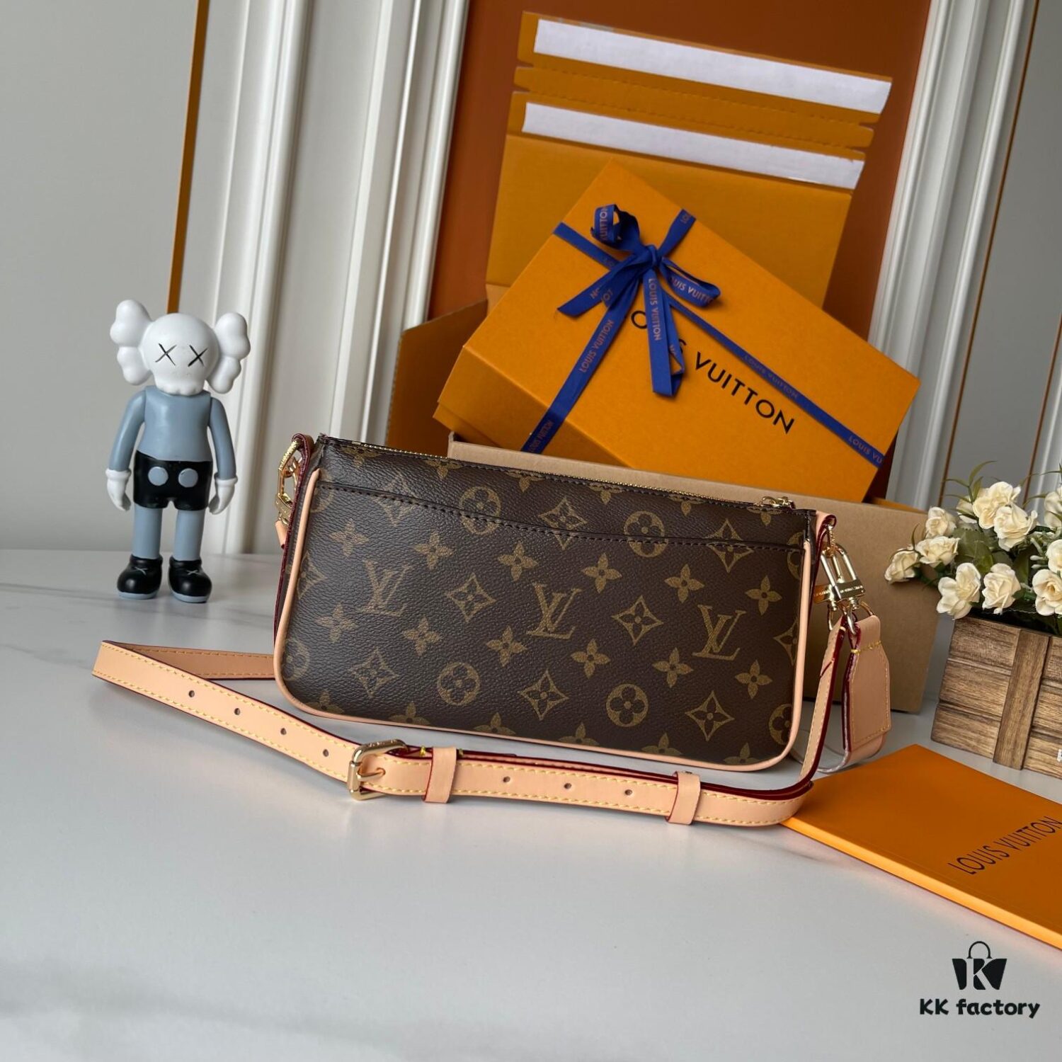 69307db26e68136f4d9a7295 Upgraded Version 170 Original Development, Full Steel Hardware 👏👏 Vibe Handbag Inspired by the 2003 Viva-cité Bag, Compact Monogram Canvas Design