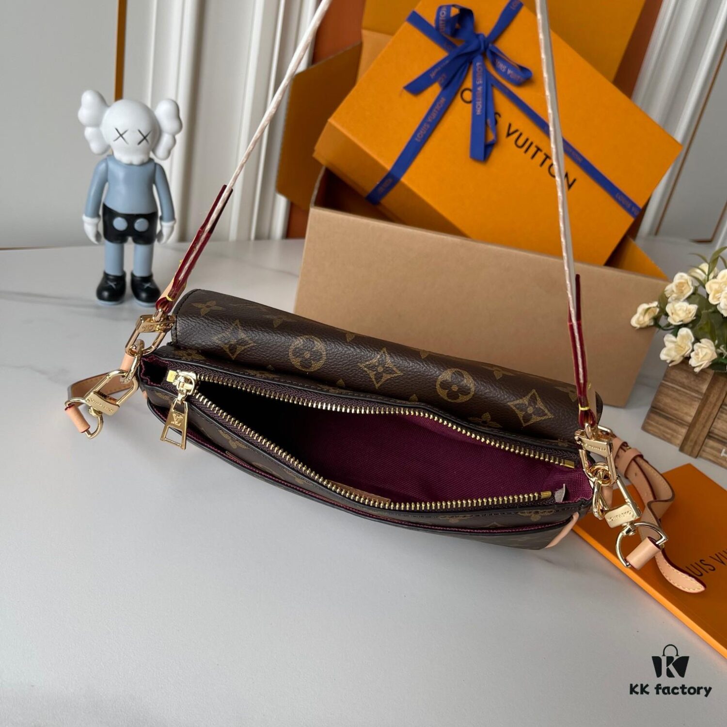 69307db66e68136f4d9a729b Upgraded Version 170 Original Development, Full Steel Hardware 👏👏 Vibe Handbag Inspired by the 2003 Viva-cité Bag, Compact Monogram Canvas Design