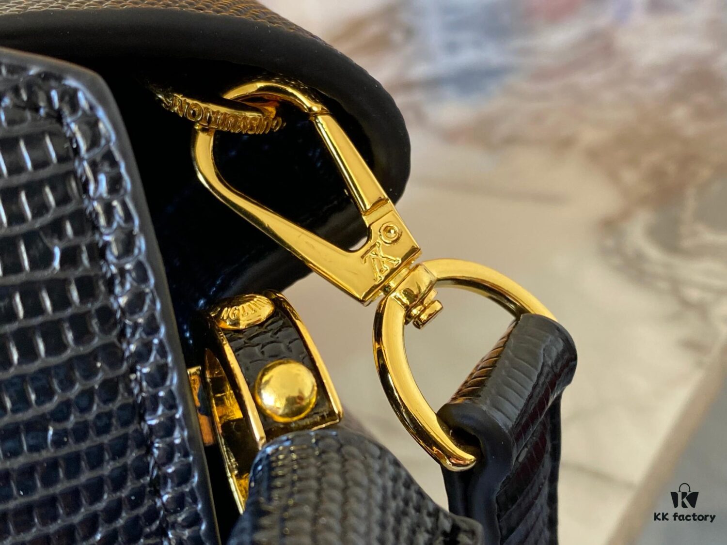 69307df56e68136f4d9a7316 Top Quality Original Guangzhou M99528 Black Lizard Leather Gold Buckle Capucines BB Handbag