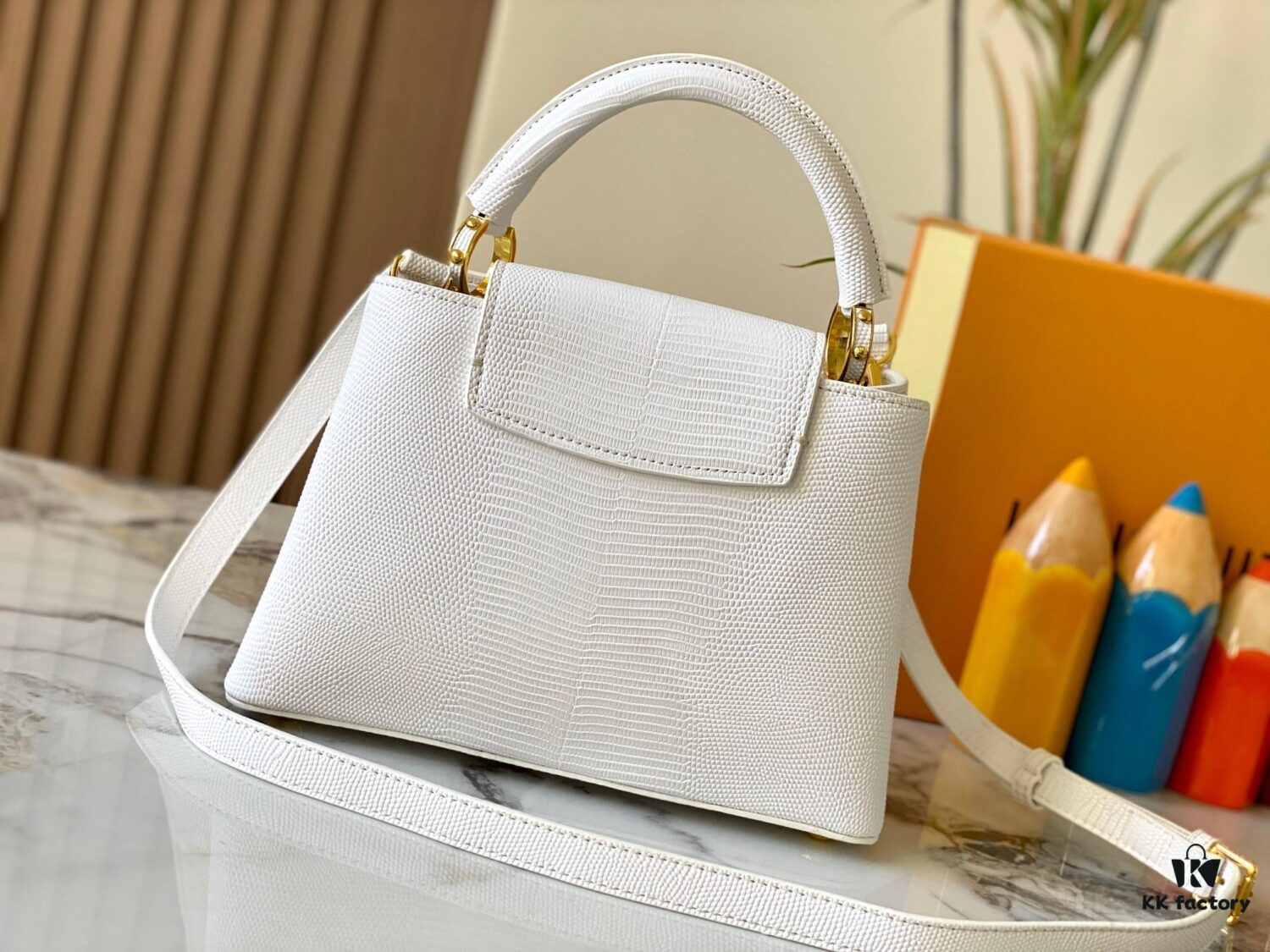69307dfd6e68136f4d9a7326 Top Quality Original Guangzhou M99528 White Lizard Skin Gold Buckle Capucines BB Handbag