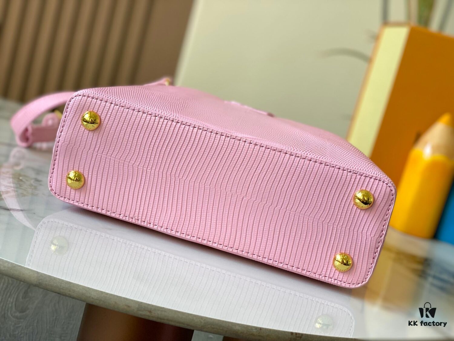 69307e076e68136f4d9a7335 Top Quality Original Guangzhou Stock M99528 Pink Lizard Skin Gold Buckle Capucines BB Handbag