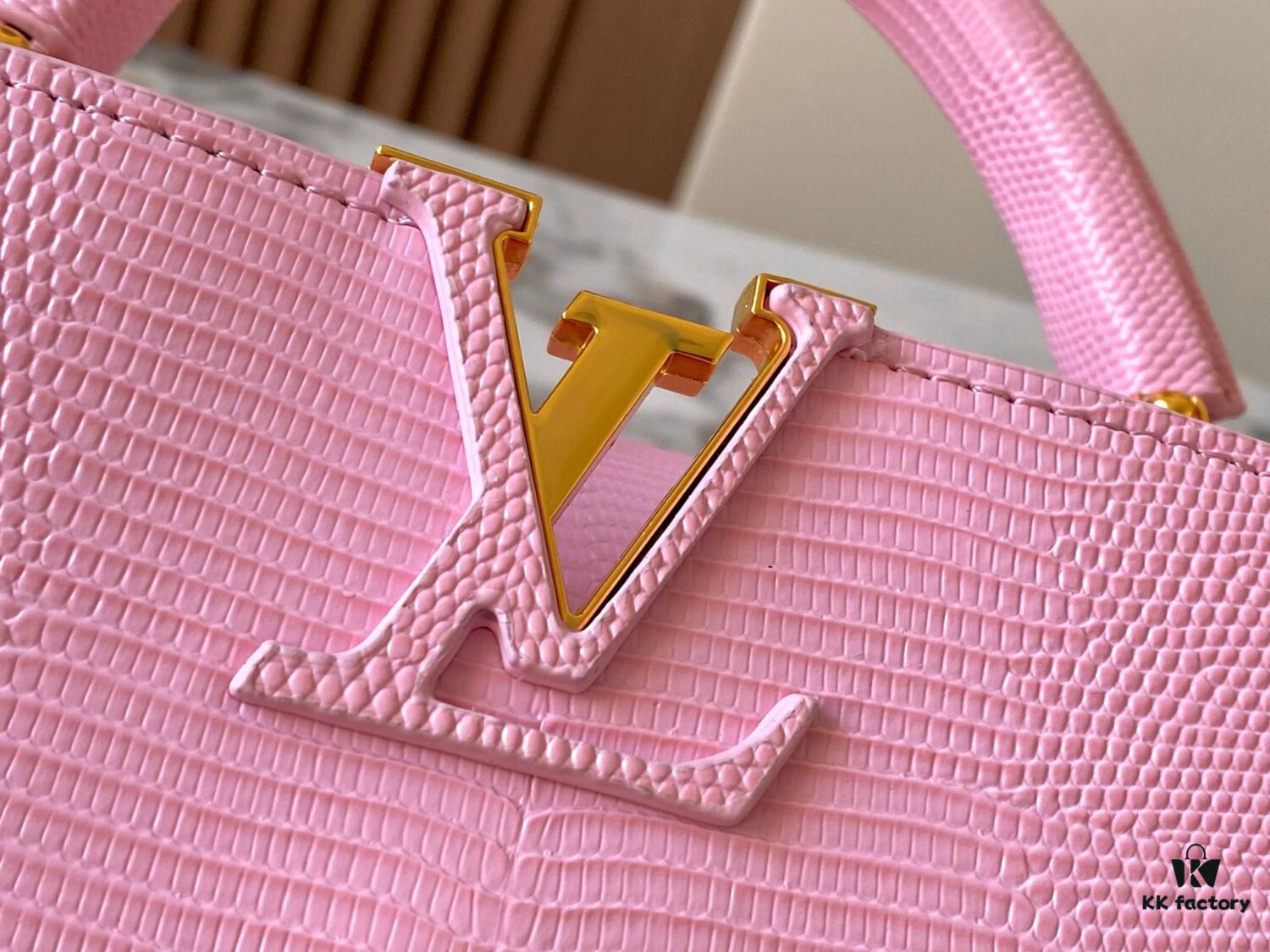 69307e0f6e68136f4d9a7343 Top Quality Original Guangzhou Stock M99527 Pink Lizard Leather with Gold Hardware Capucines Mini Bag