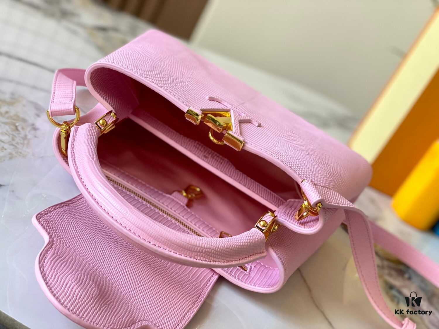 69307e116e68136f4d9a7346 Top Quality Original Guangzhou Stock M99527 Pink Lizard Leather with Gold Hardware Capucines Mini Bag