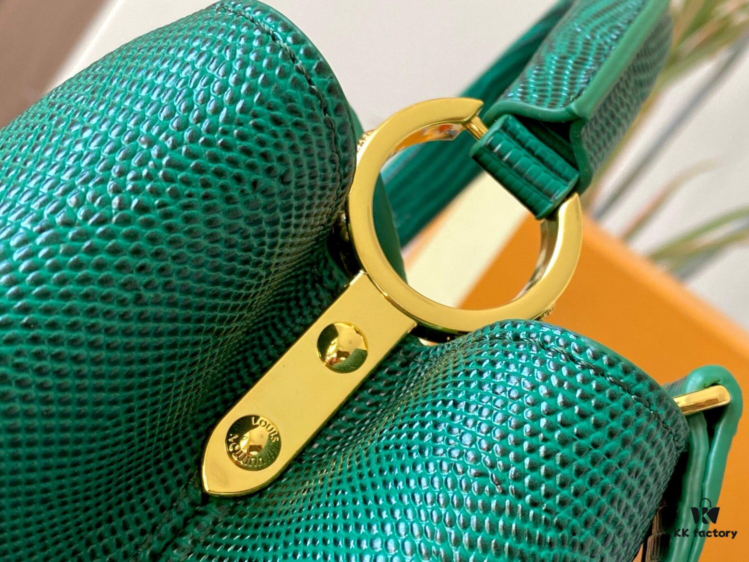 69307e206e68136f4d9a735d Top Quality Original Guangzhou M99528 Green Lizard Skin Gold Buckle Capucines BB Handbag