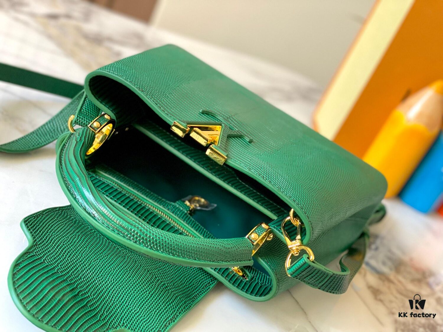 69307e216e68136f4d9a7361 Top Quality Original Guangzhou M99528 Green Lizard Skin Gold Buckle Capucines BB Handbag