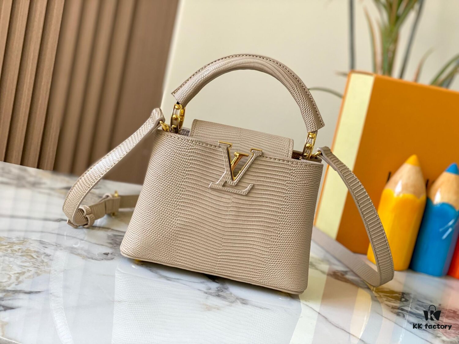 69307e216e68136f4d9a7362 Top Quality Original Guangzhou Stock M99527 Beige Lizard Leather with Gold Hardware