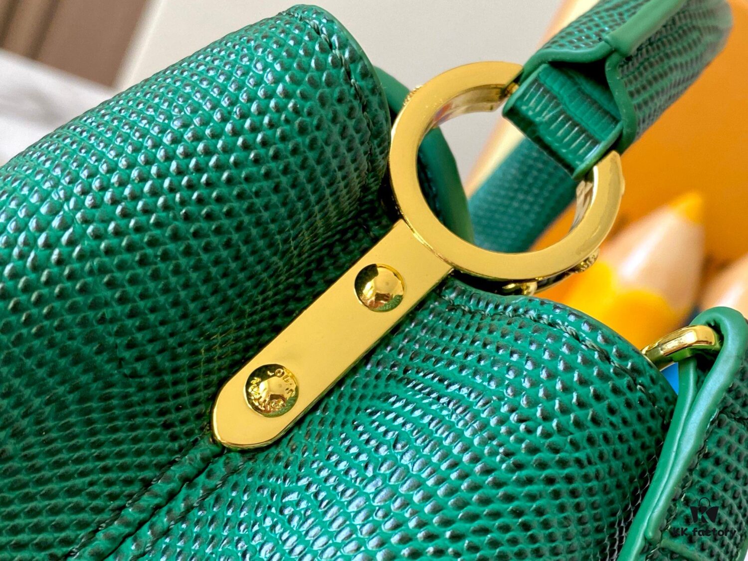 69307e266e68136f4d9a7368 Top Quality Original Guangzhou M99527 Green Lizard Leather Mini Capucines Bag with Gold Hardware