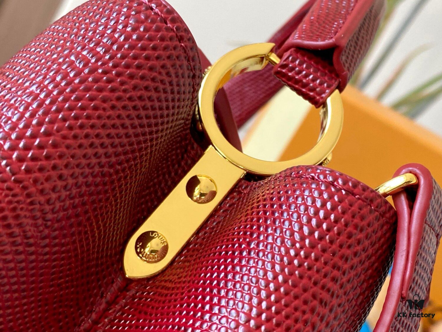 69307e296e68136f4d9a7370 Top Quality Original Guangzhou M99528 Date Red Lizard Leather Gold Buckle Capucines BB Handbag