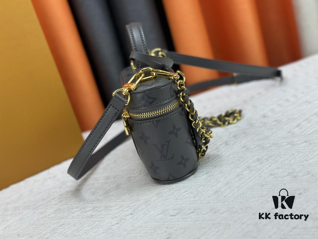 M12427 Vanity Chain Pouch Bag