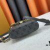 M12427 Vanity Chain Pouch Bag