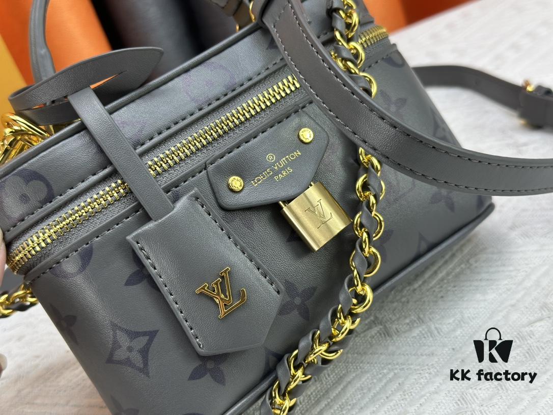 M12427 Vanity Chain Pouch Bag