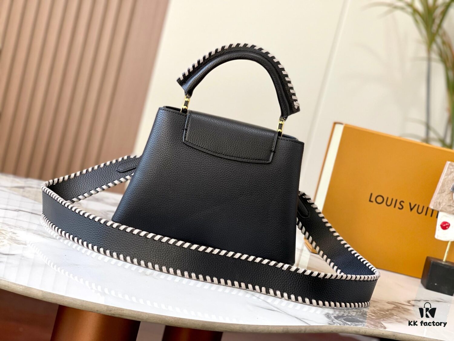 69307e6e6e68136f4d9a73ee Upgraded M21127 Black Woven Gold-Tone Capucines BB Bag
