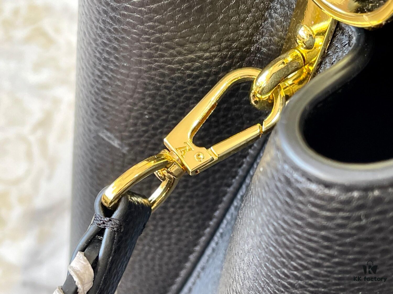 69307e736e68136f4d9a73f6 Upgraded M21127 Black Woven Gold-Tone Capucines BB Bag