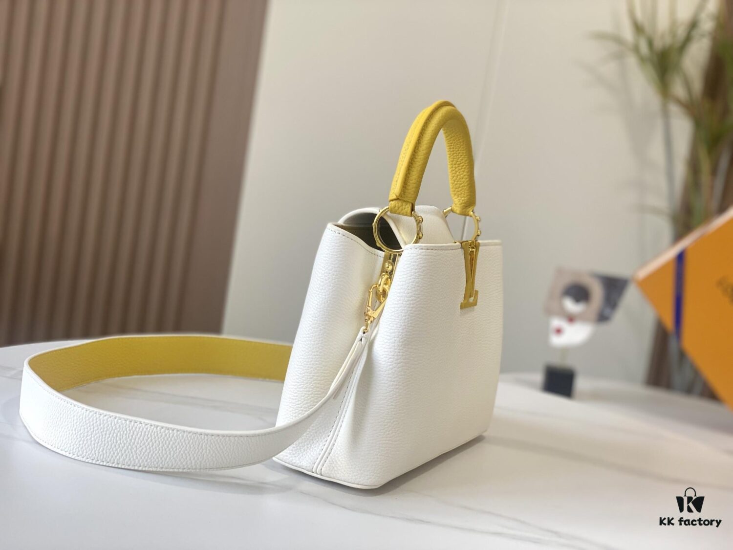 69307e746e68136f4d9a73f9 Upgraded M59468 Capucines BB Handbag