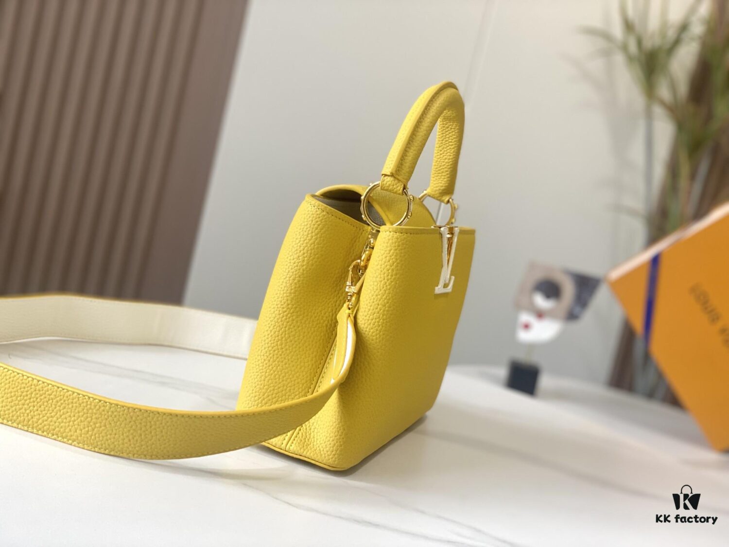69307e7f6e68136f4d9a740a Upgraded M59468 Capucines BB Handbag