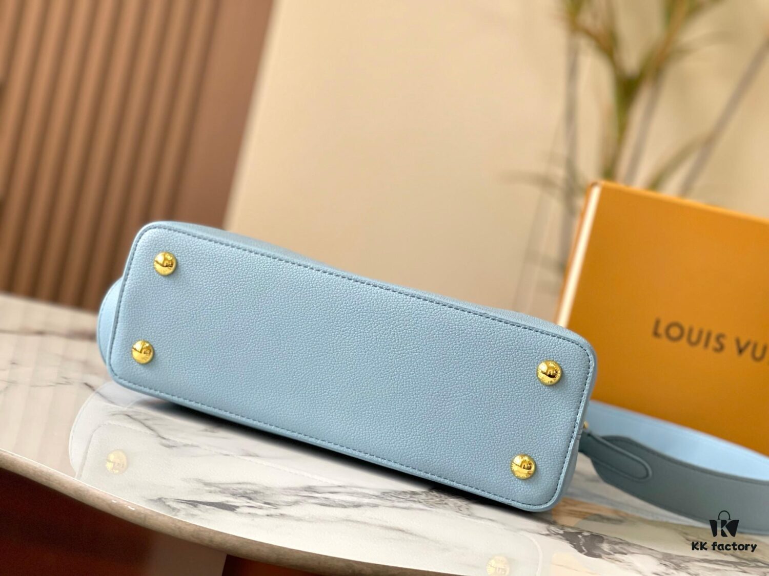 69307e866e68136f4d9a7415 Upgraded M21150 Ice Blue Capucines Medium Handbag