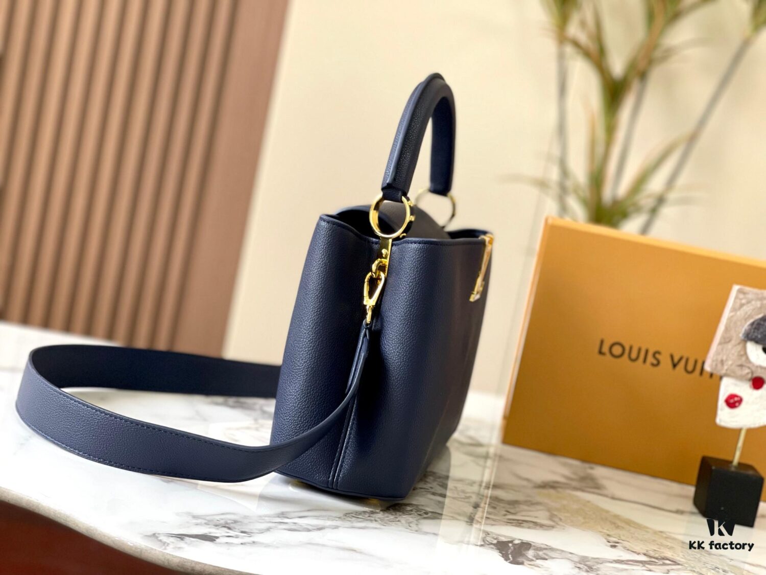 69307e8b6e68136f4d9a741d Upgraded Version M21150 Deep Blue Capucines Medium Handbag
