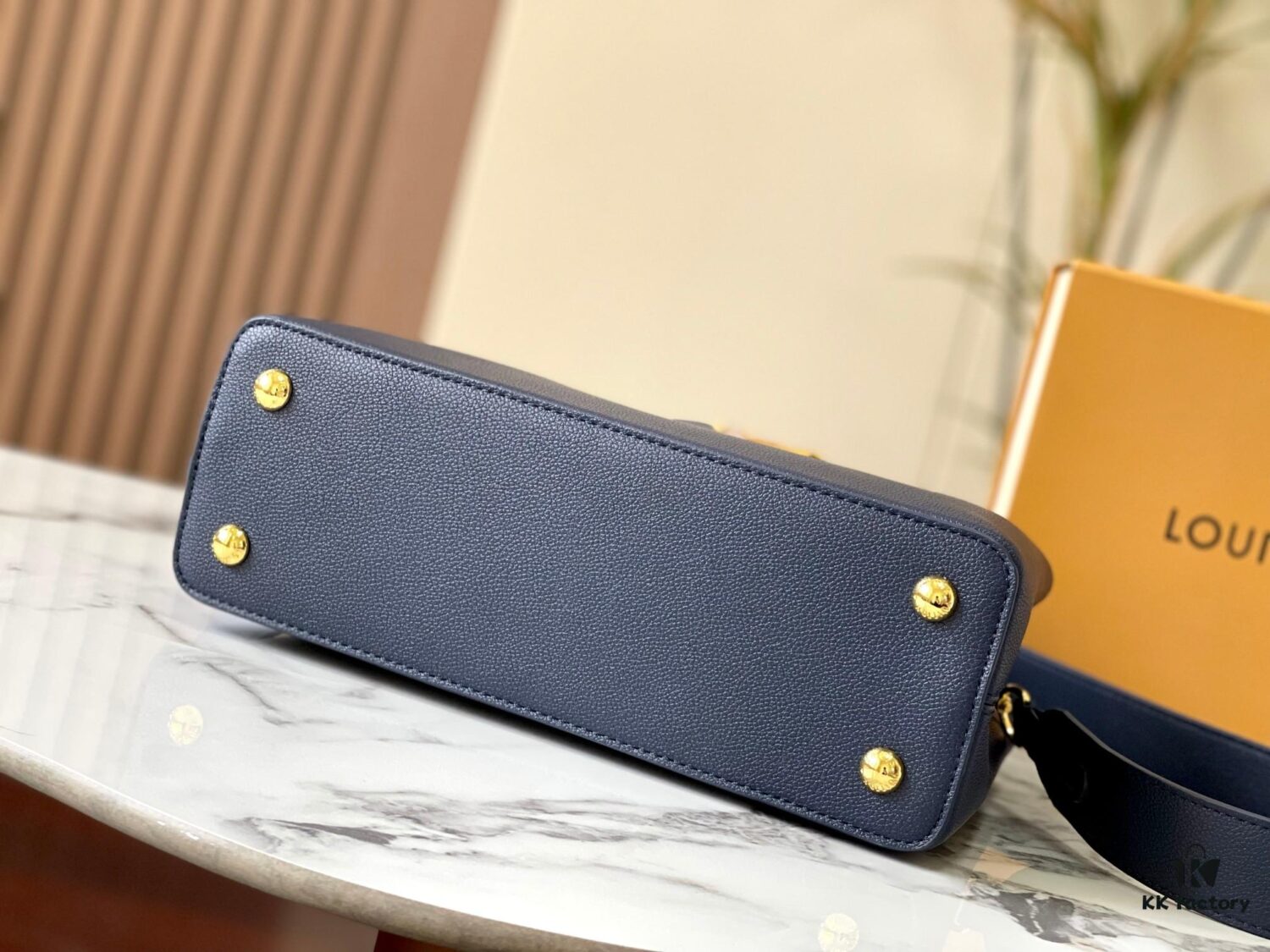 69307e906e68136f4d9a7420 Upgraded Version M21150 Deep Blue Capucines Medium Handbag