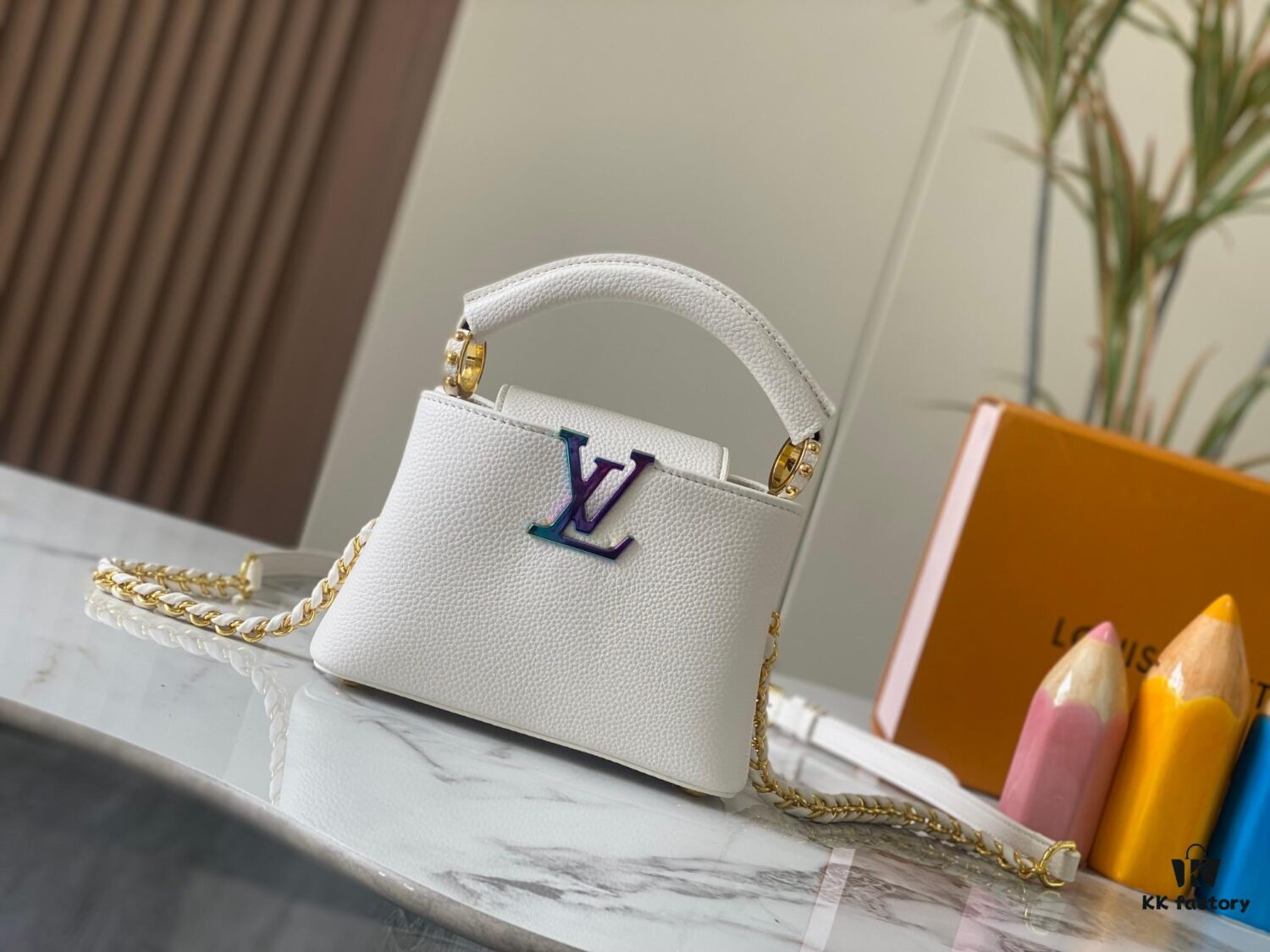 Exclusive On-Site Photo - M222606 Capucines Mini Bag