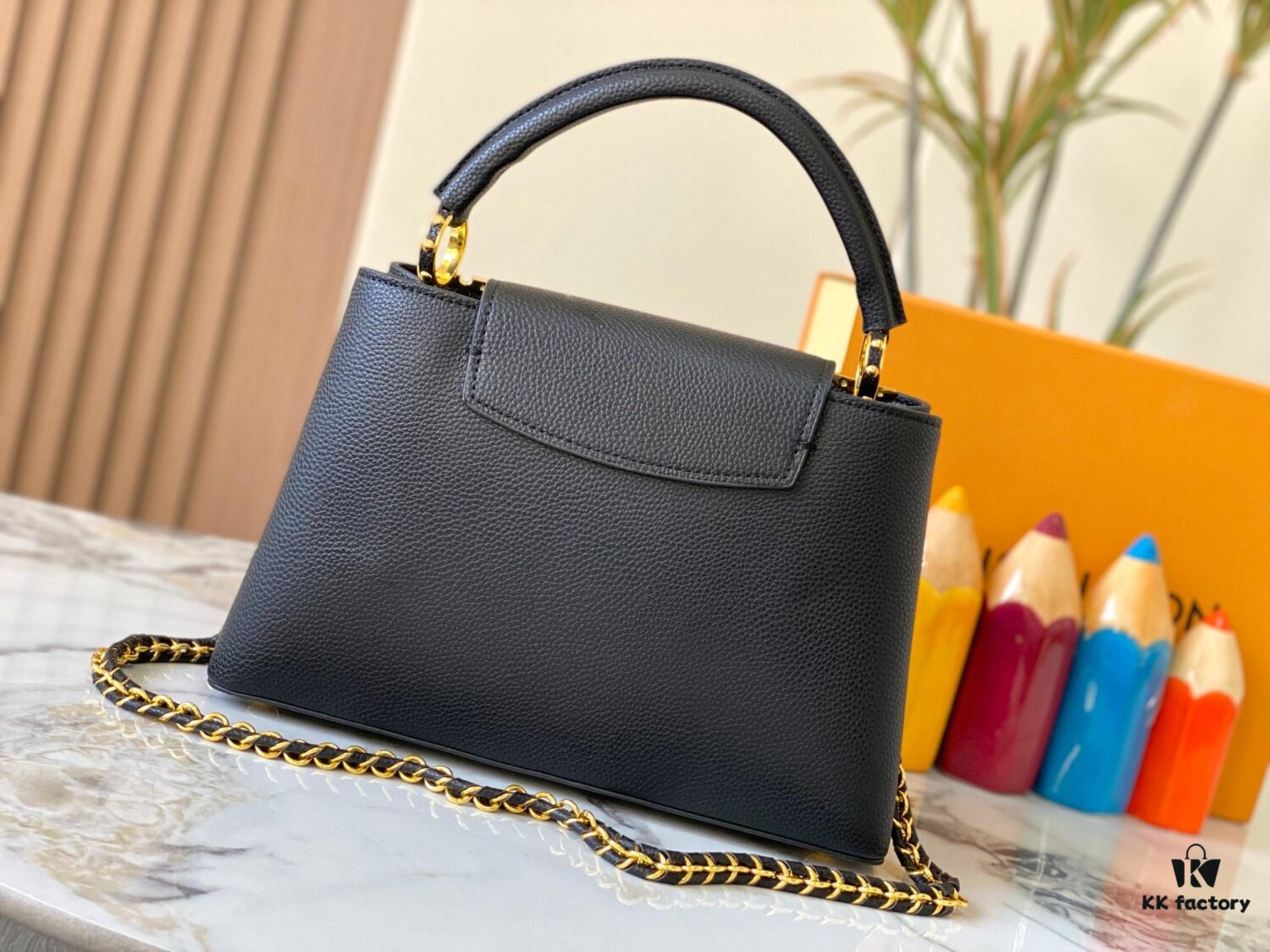 Top Quality Original Guangzhou Version M24585 Black and Gold Diamond Flower Crown Capucines Handbag