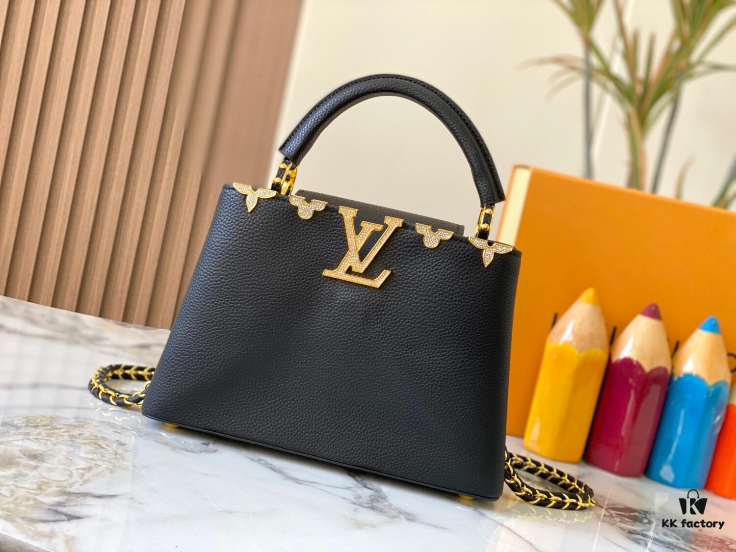 69307ee96e68136f4d9a74b6 Top Quality Original Guangzhou M24584 Black with Gold Diamond Flower Crown Capucines Handbag