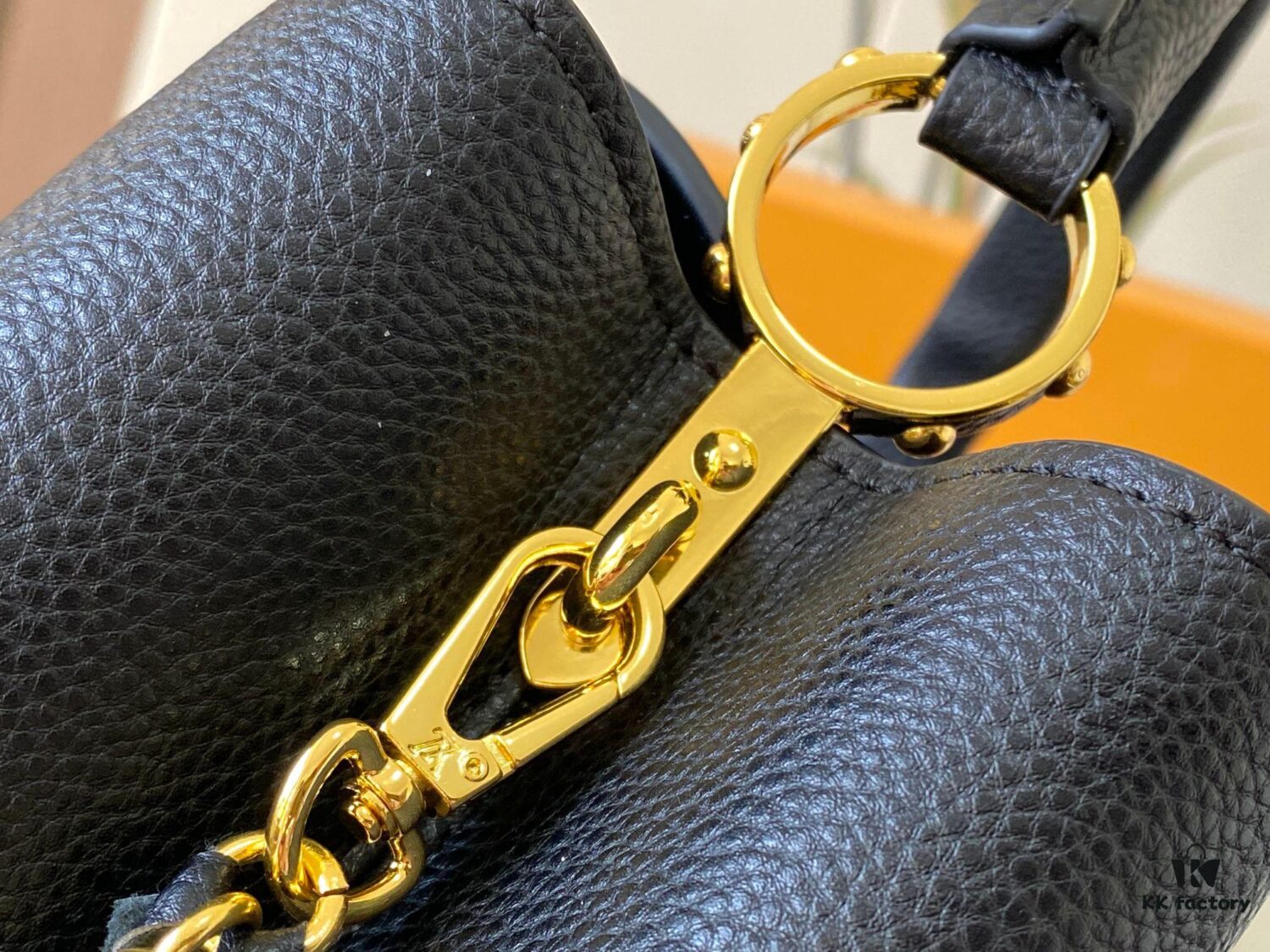 Top Quality Original Guangzhou Version M24585 Black and Gold Diamond Flower Crown Capucines Handbag