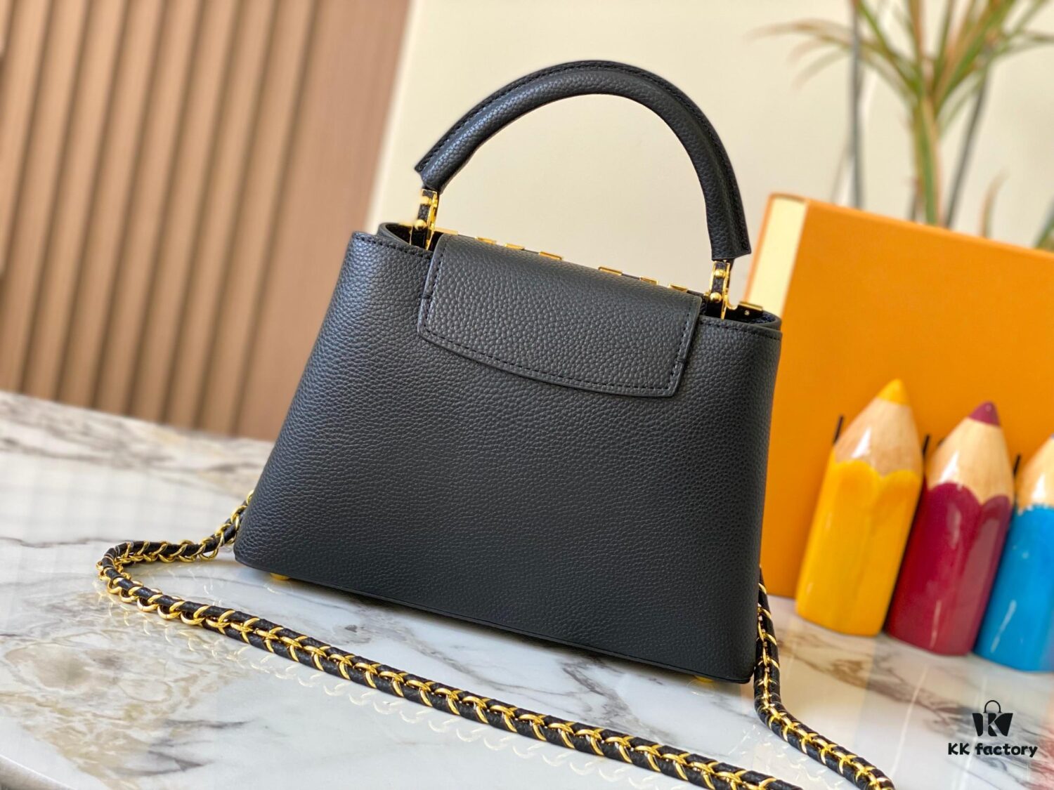 69307eeb6e68136f4d9a74b8 Top Quality Original Guangzhou M24584 Black with Gold Diamond Flower Crown Capucines Handbag