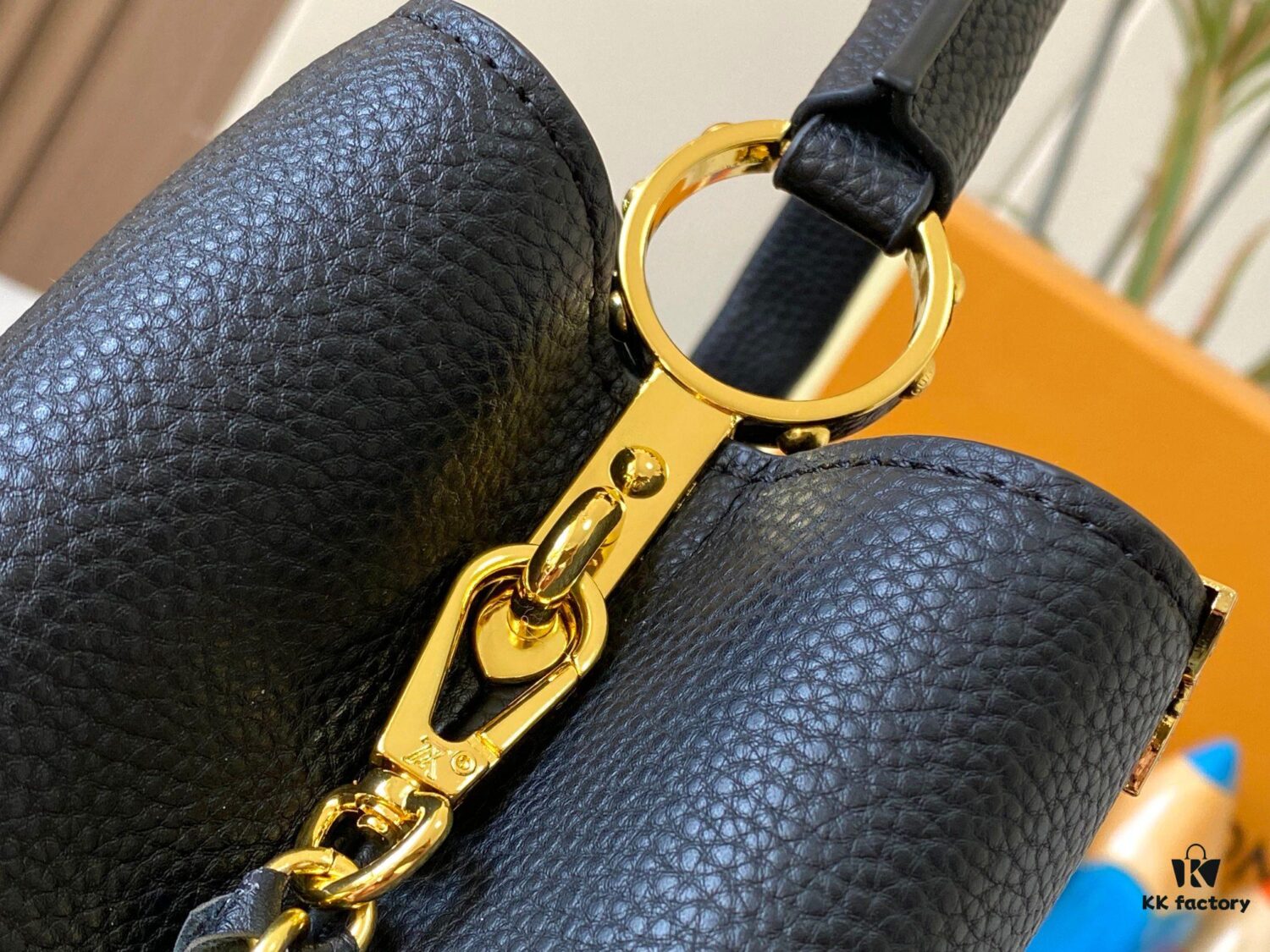 69307eed6e68136f4d9a74b9 Top Quality Original Guangzhou M24584 Black with Gold Diamond Flower Crown Capucines Handbag