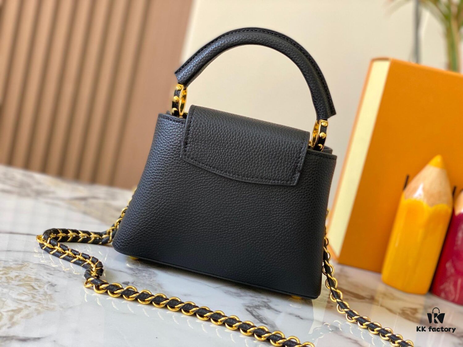 Top Quality Original Guangzhou Version M24583 Black with Gold Diamond Flower Crown Capucines Flower Crown Handbag