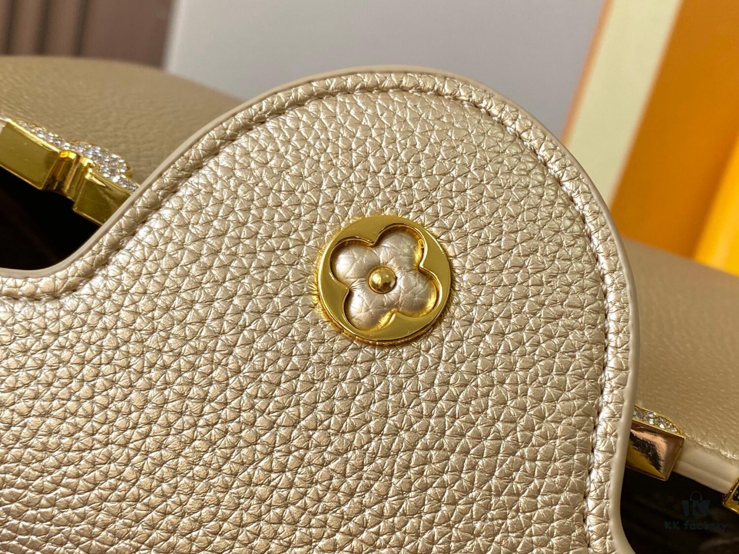 69307f026e68136f4d9a74d7 Top Quality Original Guangzhou M24584 Gold-Tone Flower Crown Bag with Crystal Diamonds