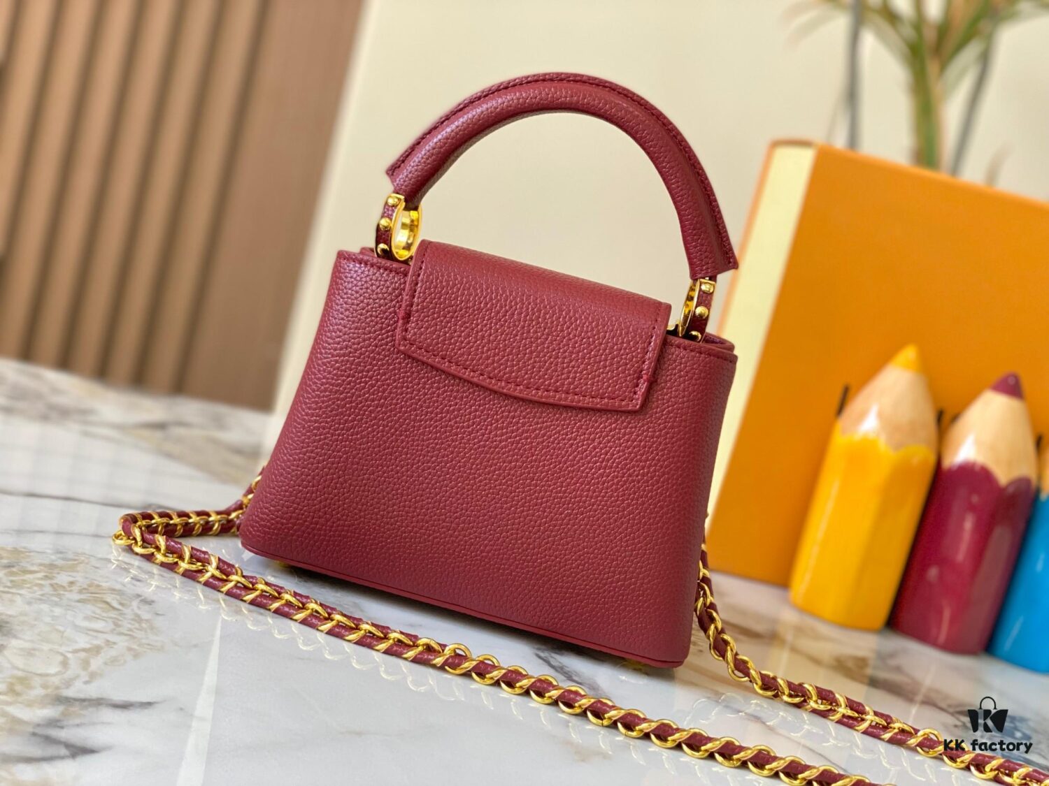 69307f166e68136f4d9a74f8 Top Quality Original Guangzhou M24583 Date Red and Gold Diamond Flower Crown Capucines Handbag