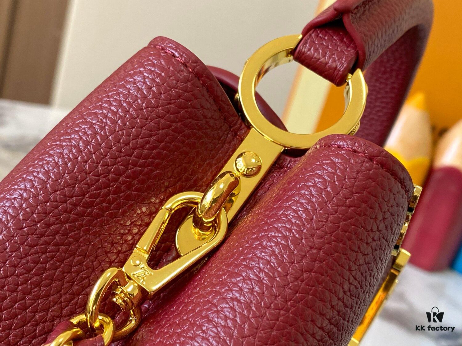 69307f1c6e68136f4d9a74ff Top Quality Original Guangzhou M24583 Date Red and Gold Diamond Flower Crown Capucines Handbag