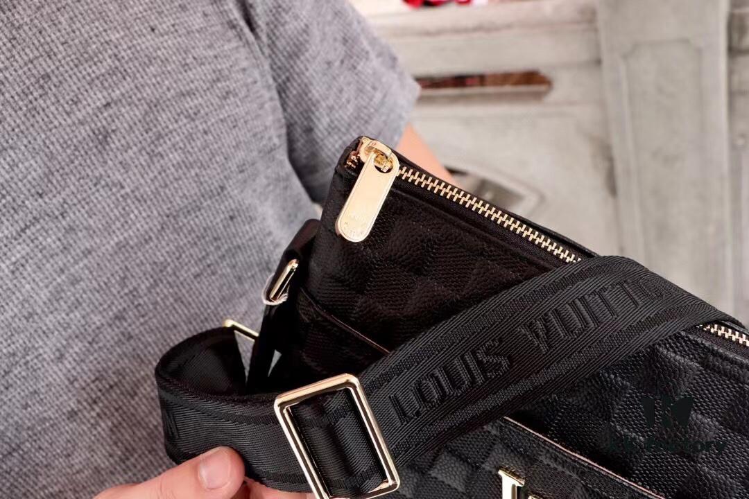 69307fd56e68136f4d9a76bd New Arrival LV Crossbody Bag 🌲 Italian Imported Cowhide Leather 🌲 Top Quality, Premium Craftsmanship