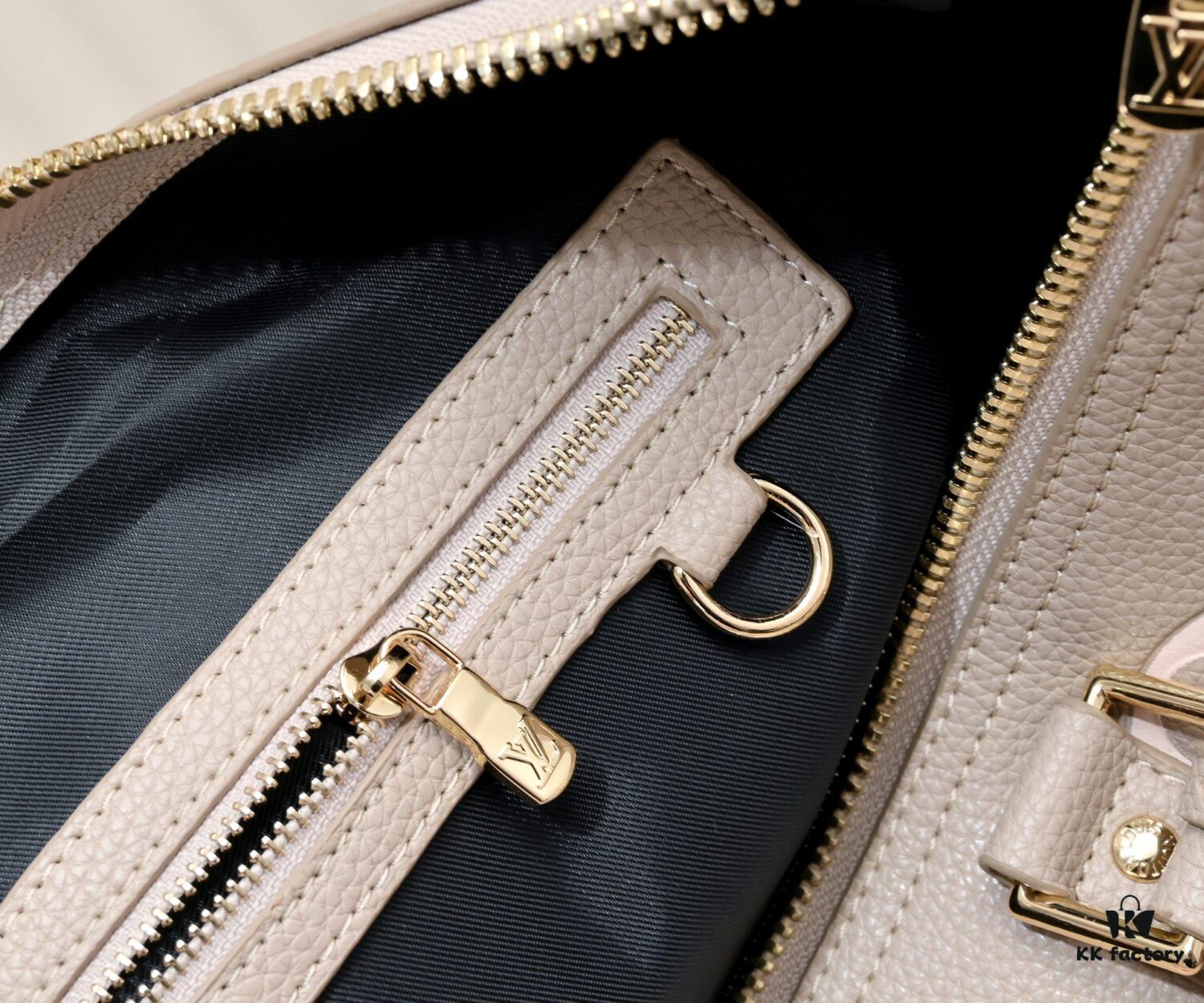 69307fe56e68136f4d9a76e1 M46670 Keepall Bandoulière 45