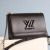 693080756e68136f4d9a784f 2021 Spring New Arrival Witness Twist Medium Handbag Upgrade: Epi Grained Leather with Matte Shine LV Twist Lock, Soft Leather and Metal Chain Combine for Refined Texture, Adjustable Leather Shoulder Pad for Comfortable Carry
