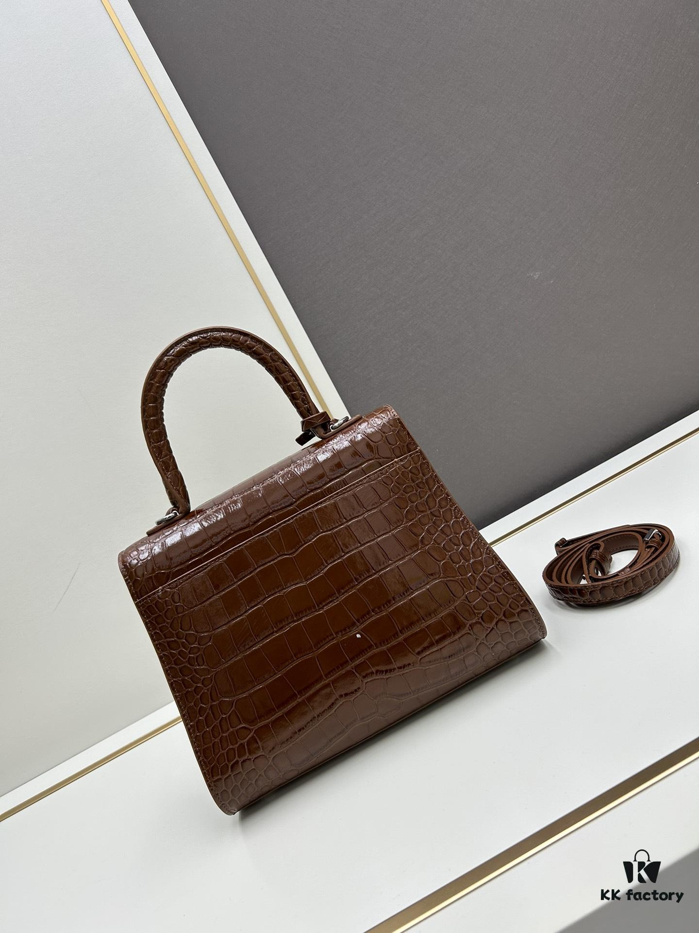 Luxuriously Unveiled 🔥 Crocodile-Embossed MM Size