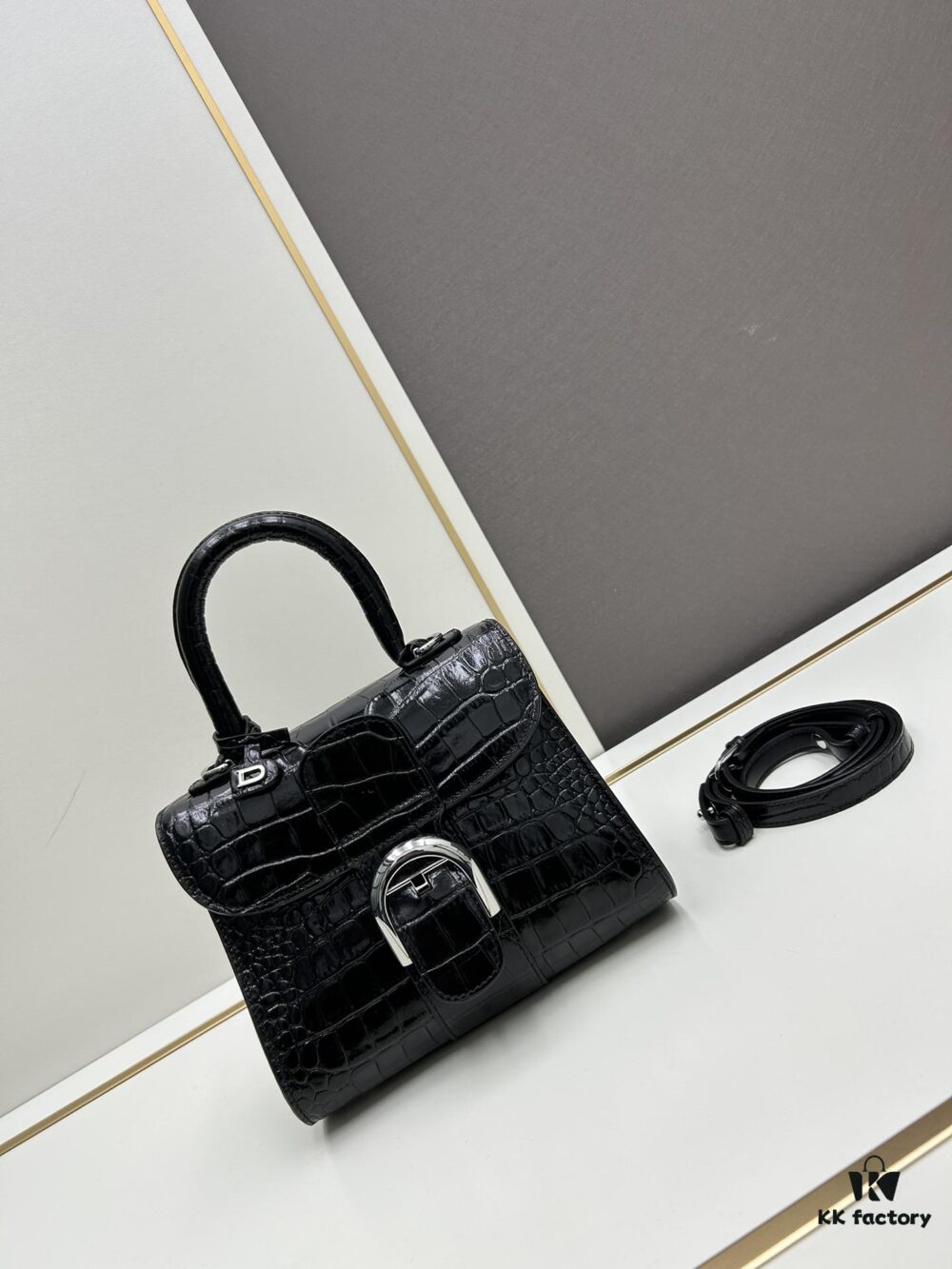 Luxuriously Unveiled 🔥 Crocodile-Embossed MM Size by Delvaux