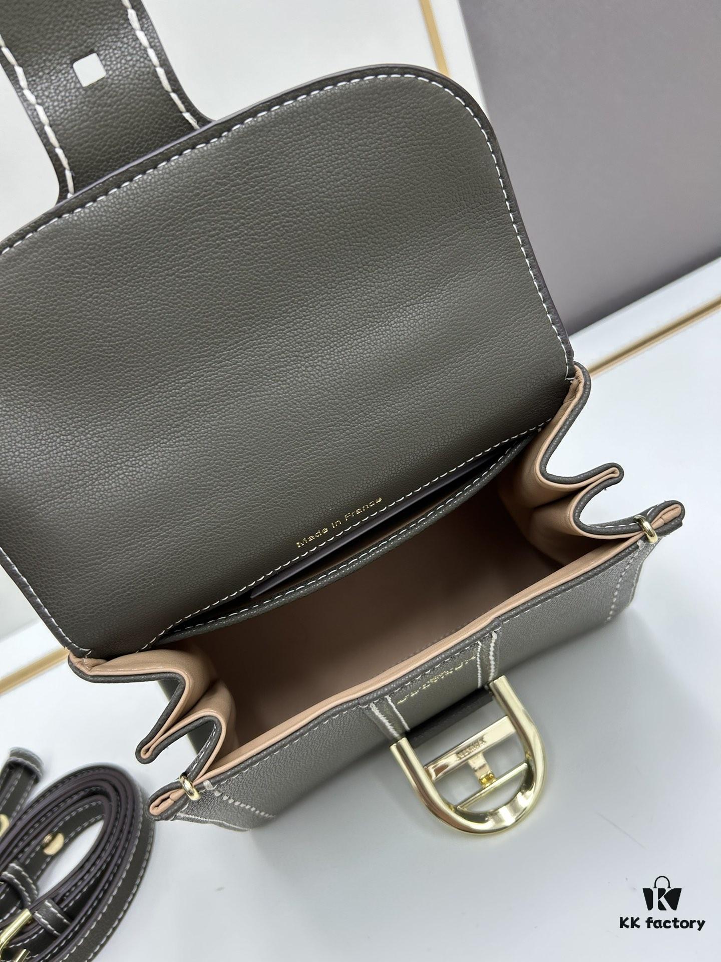 693081a36e68136f4d9a7a9b Delvaux 2024 Spring-Summer Exposed Stitching Collection