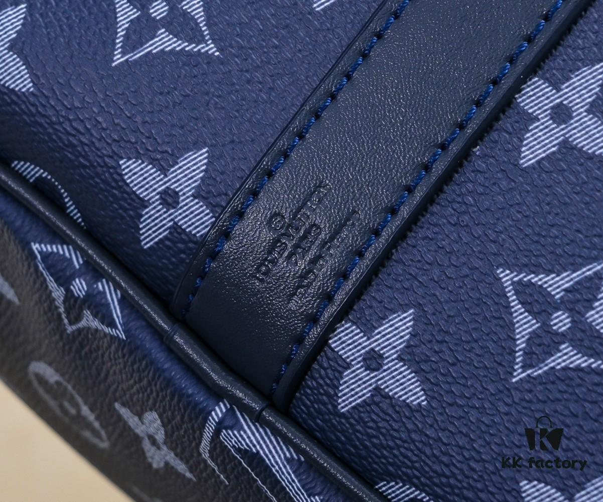 693082236e68136f4d9a7bcc M11558 41416 41414 Black to Blue Gradient Green Louis Vuitton LV 24FW Monogram New Messenger Bag Montsouris Crossbody Keepall 55 Travel Bag