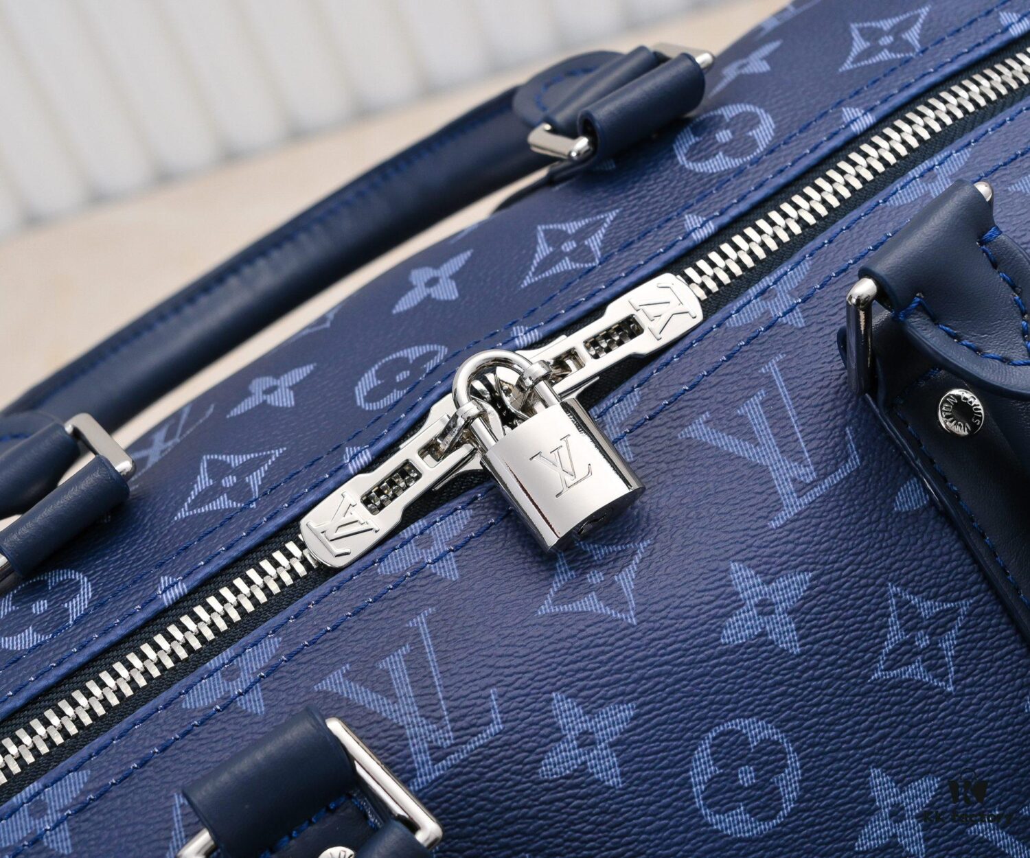 693082256e68136f4d9a7bd1 M11558 41416 41414 Black to Blue Gradient Green Louis Vuitton LV 24FW Monogram New Messenger Bag Montsouris Crossbody Keepall 55 Travel Bag