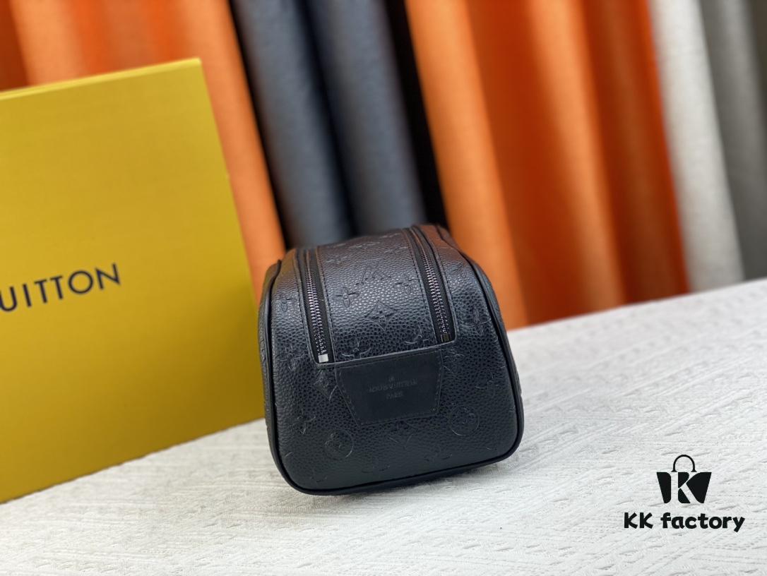 6930822a6e68136f4d9a7bde Exclusive Louis Vuitton Neymar-Inspired Dual-Zip Cosmetic Pouch – Soft Monogram Canvas, Practical & Celebrity-Favorite Design